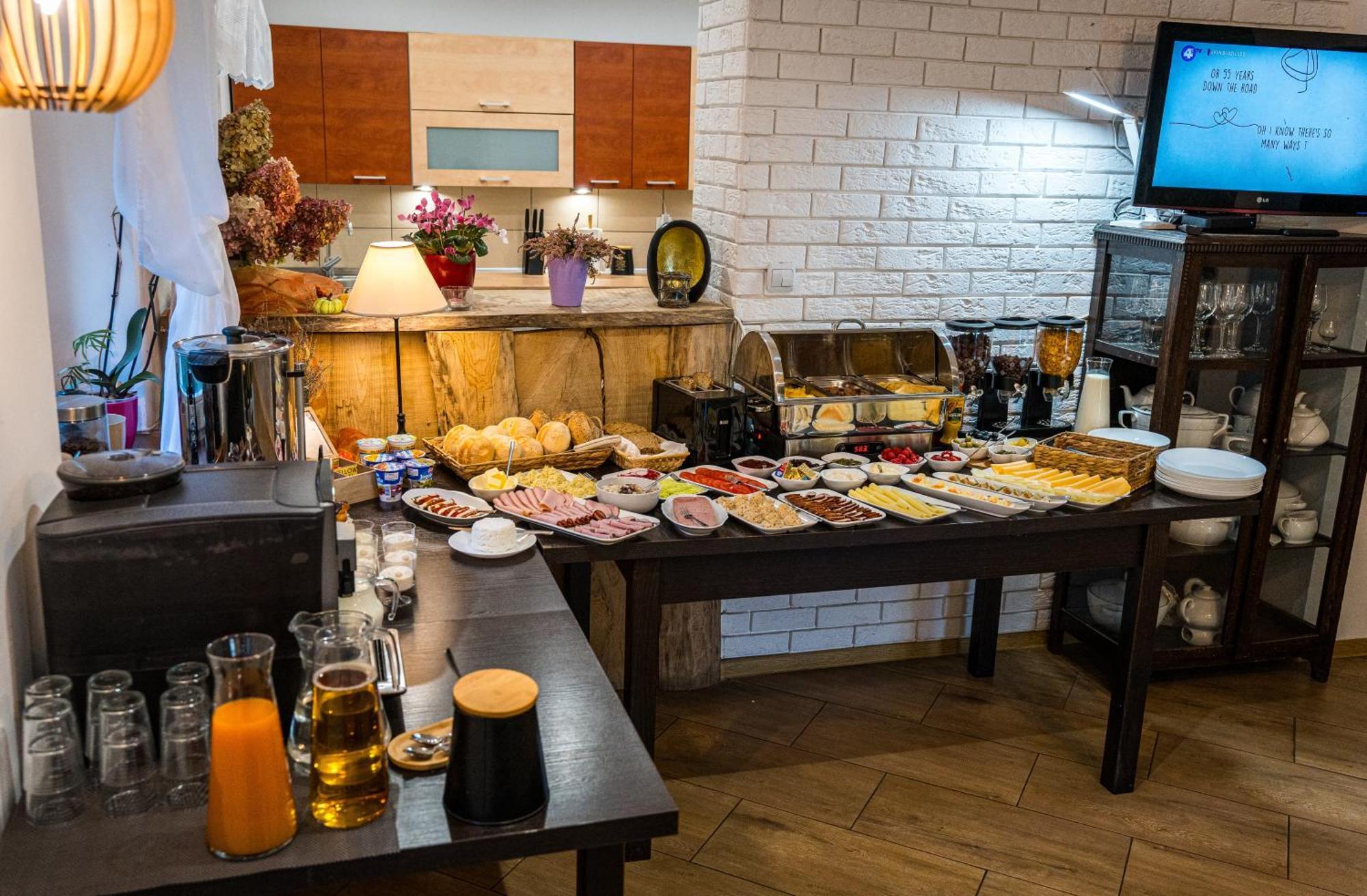 Sowi Gosciniec Wellness & Breakfast Apartment Sokolec Ngoại thất bức ảnh